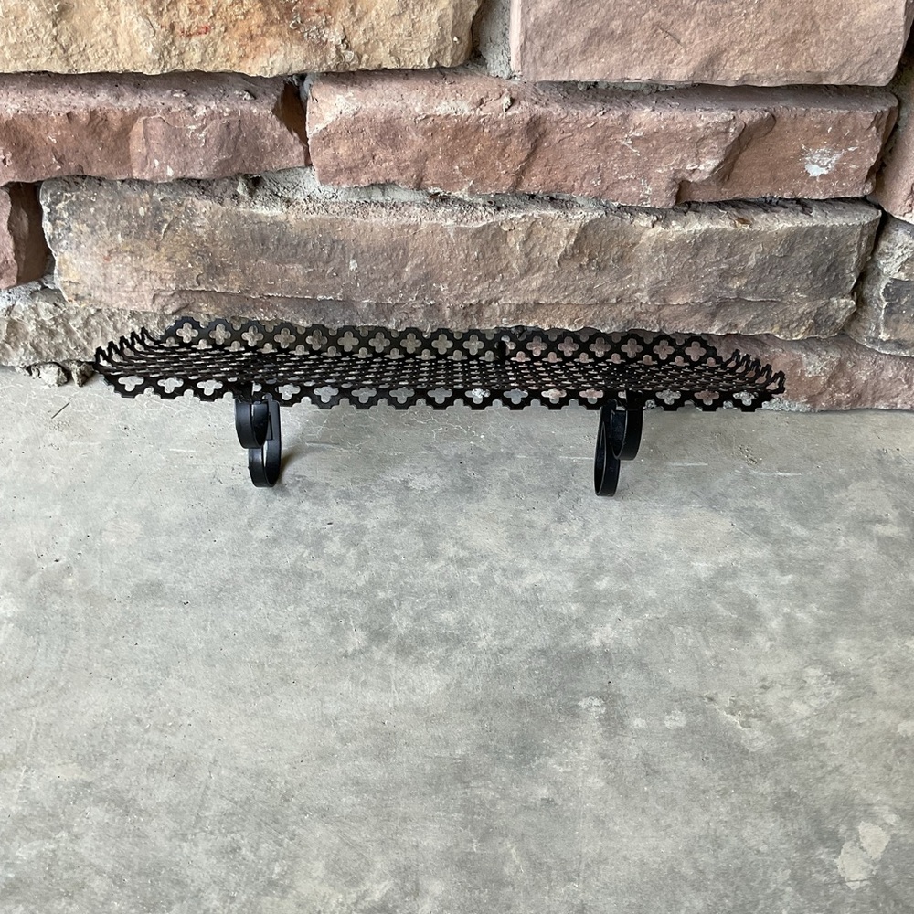 Vintage Mid-Century Modern Metal Rectangular Open Quatrefoil Wall Shelf - Picture 1 of 11